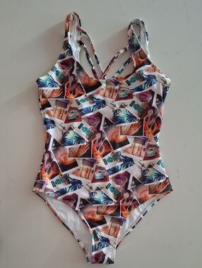 NWOT Skinnydip White/Multi LA/Festival Photo Collage One Piece Suit (Size S)